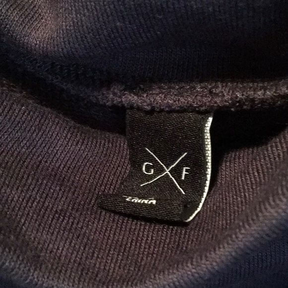 Top - Picture 4 of 4